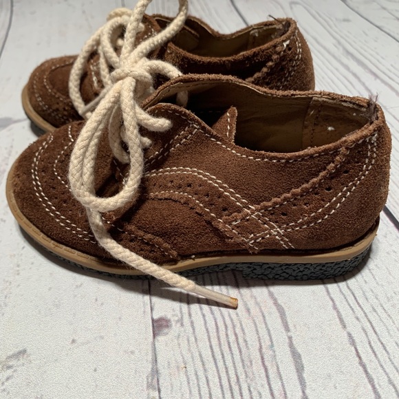 Carter’s Size 5 Infant/toddler Boy dress shoes - Picture 2 of 4